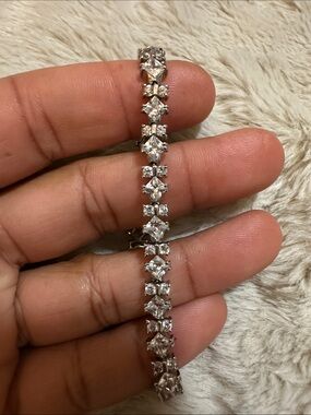 Silver Crystal Tennis Bracelet - Elegant Women's Jewelry